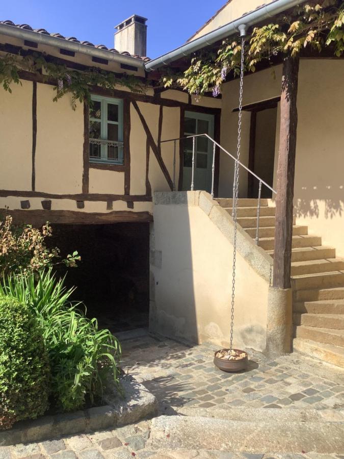 The Courtyard Villa กัสทร์ ภายนอก รูปภาพ