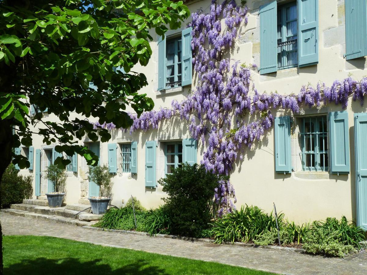 The Courtyard Villa กัสทร์ ภายนอก รูปภาพ